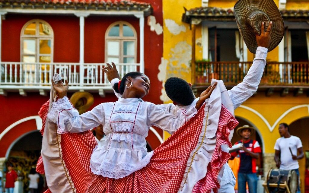 Bailando Cumbia Con Movimiento